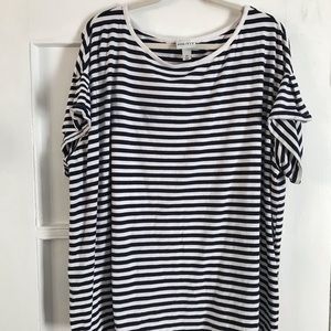 Ava & Viv plus size navy and white top
